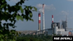 Dim iz termoelektrane u Kostolcu.