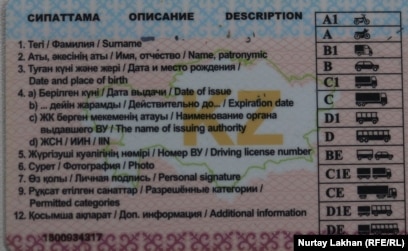 Ең күшті секс махаббат заклины Үйсіз әйелдің трахниялануы туралы қатыгез порно көру.