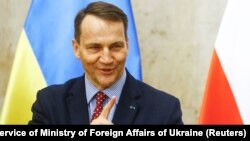 Министерот за надворешни работи на Полска Радослав Сикорски за време на неговата посета на Украина. Киев, 22 декември 2023 година. 