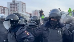 Russian Police Detain Demonstrators In Restive Bashkortostan
