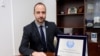 Matusik Tamás a Nemzetközi Bírói Egyesület díjával 