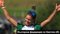 Лора Христова след една от победите си на Световното първенство по летен биатлон в Осърбле, Словакия