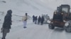 برف باری ها در چندین ولایت افغانستان؛ برخی از راه های مواصلاتی ولایات مسدود شده اند