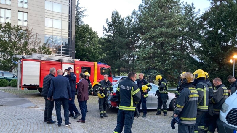 Четворица повредени во судир на патнички и товарен воз во Белград