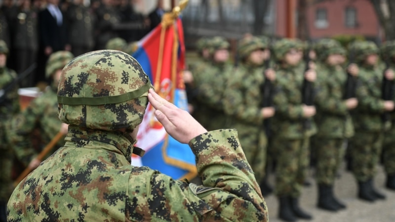 Ponovni obavezni vojni rok u Srbiji bez jasnih razloga i cene 