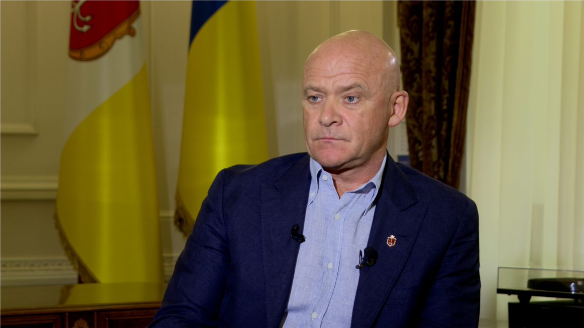Труханов заявив, що «не передумав звертатись до суду» і залишається мером Одеси