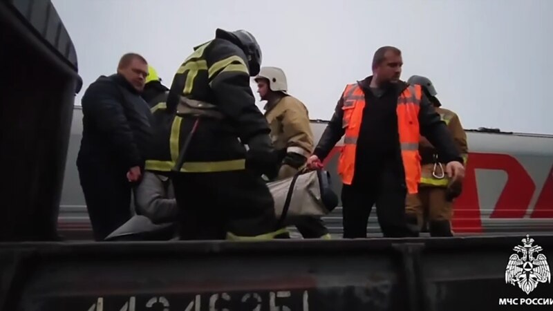 2 Dead, 1 Missing After Train Derails In Russia