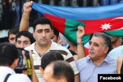 Ünnepséggel fogadták Ramil Szafarovot Bakuban 2012. augusztus 31-én