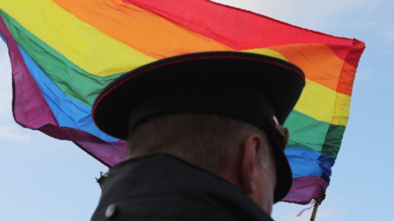 Суд в Набережных Челнах арестовал мужчину на трое суток за радужный флаг в соцсетях