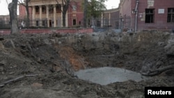 Russiýanyň 6-njy noýabrda Ukrainanyň Odesa atan raketasynyň galdyran yzy.