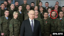 Dumitru Miron a fost identificat printre militarii alături de care președintele rus, Vladimir Putin, și-a ținut discursul de Revelion în 2022. 