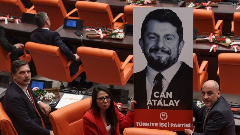 Dva suda u Turskoj u sukobu zbog zatvorenog političara
