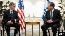 Izraelski predsjednik Isaac Herzog (desno) i američki državni sekreta Antony Blinken, Tel Aviv 30. novembra 2023. 