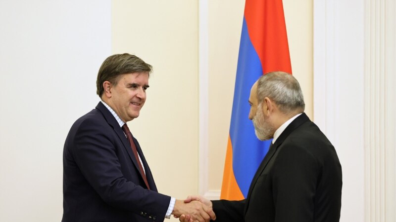 Премьер-министр Армении принял делегацию Госдепартамента США