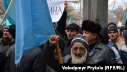 Проукраинский митинг против сепаратизма в Крыму. Симферополь, 26 февраля 2014 г.