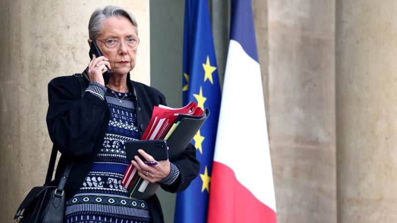 Francuska premijerka dala ostavku