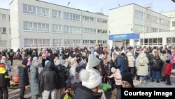 Русија - Толјати - Ред на гласачко место во „Пладне против Путин“