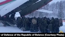 Білоруські військові їдуть на навчання до Росії, 15 січня 2024 року