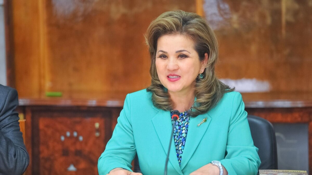 Сот Дамира Ниязалиеваны үч жылга соттоп, кайра мунапыстын негизинде бошотту