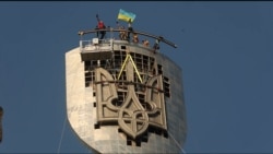 Ukrainians Soar High To Tear Down Soviet Symbols Amid Russian Invasion