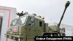 152-мм самоходное артиллерийское орудие "Мальва" на территории центра военно-патриотического парка "Патриот", Московская область. РФ, 18 августа 2023 года