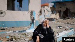 Izrael bombázni kezdte a kórházat Hán Júniszban, újabb kétezer ember menekült Rafahba