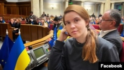 Мар’яна Безугла, народна депутатка фракції «Слуга народу»