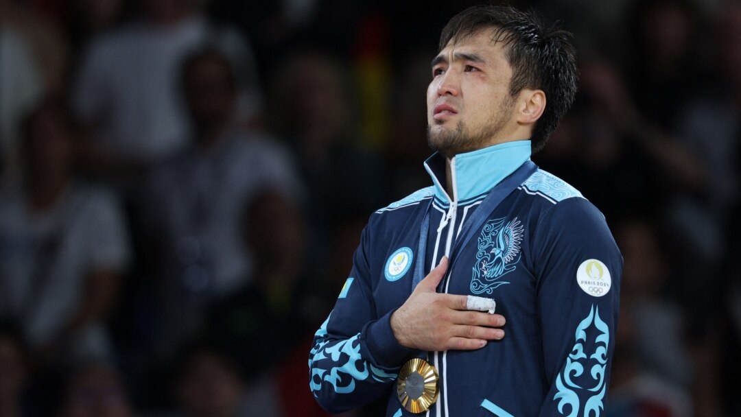 Жарықдиодты сағат білезігі - accordionplus.ru сайтында