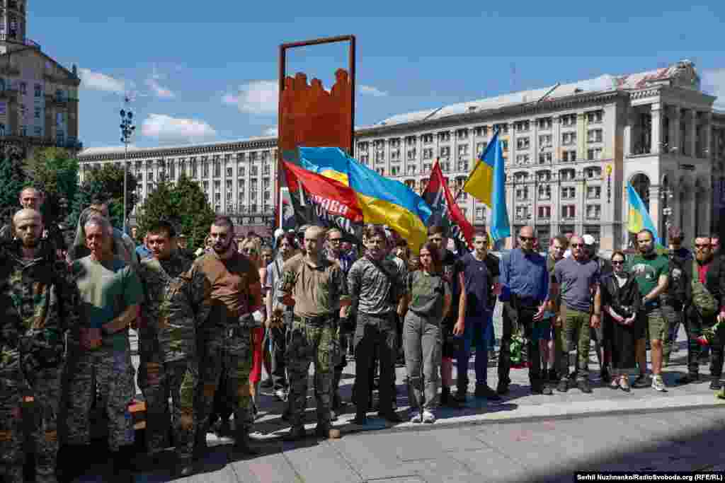 На сторінці фонду у фейсбуці повідомили, що Пітер Фуше брав активну участь у порятунку понад 200 поранених українських солдатів, евакуації цивільного населення з найнебезпечніших прифронтових міст, а також у доставці гуманітарної допомоги туди. &laquo;Хоробрість і самовідданість Піта перед обличчям небезпеки були надзвичайними, і його вчинки назавжди закарбуються в наших серцях&raquo;, &ndash; додали у Project Konstantin