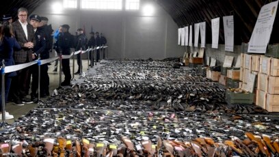 Над 100 хил незаконни оръжия са предадени доброволно от сръбските