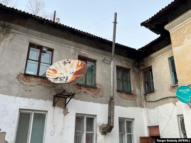 В окупації заборонили українські супутникові антени, ілюстраційне фото