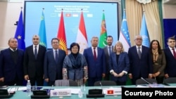 UN Special Representative for Afghanistan Roza Otunbaeva (fourth from left) held talks in Bishkek on February 14 with two EU officials as well as officials from the five Central Asian states.