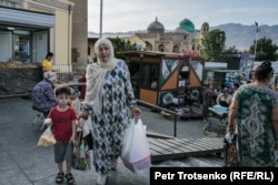 Базар Панчшанбе. Худжанд, Таджикистан. 14 июня 2024 года.