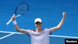 Италианецът Яник Синер победи Новак Джокович на полуфинала на откритото първенство на Австралия, 26 януари 2024 г.