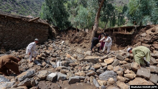 ارشیف: سېلابونو په کونړ کې خلکو ته زیانونه اړولي دي.