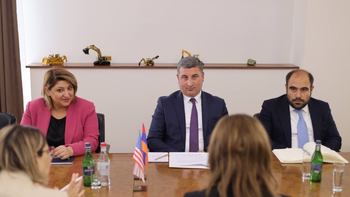 The issue of starting RA-USA direct flights was discussed at the meeting between Sanosyan and the representative of the State Department