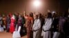 Një grup i myslimanëve dhe të krishterëve të rinj në Burkina Faso. 1 prill 2023