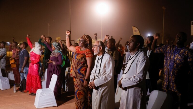 Myslimanët dhe të krishterët e Burkina Fasos, bashkë kundër kryengritjes