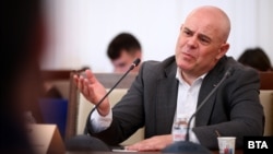 Бившият главен прокурор Иван Гешев по време на изслушването си във временната парламентарна комисия за дейността на убития Мартин Божанов - Нотариуса.