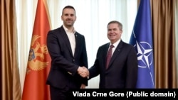 Premijer Milojko Spajić i pomoćnik generalnog sekretara NATO-a za obavještajne i bezbjednosne poslove Skot Brej, 11. april 2024.