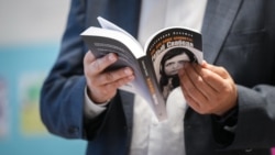 На прэзентацыі кнігі «Там, дзе няма цемнаты: Радыё Свабода» Аляксандра Лукашука, ілюстрацыйнае фота 