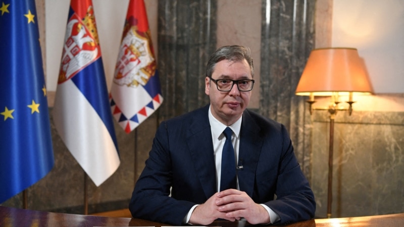 Vučić čestitao Putinu pobedu na izborima 