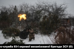 Бійці 93 бригади б'ють по російських окупаційних військах з мінометів MO-120-RT французького виробництва