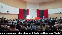 Pamje nga hapja e punimeve të Seminarit për Gjuhën, Letërsinë dhe Kulturën Shqiptare në Prishtinë më 14 gusht 2023.