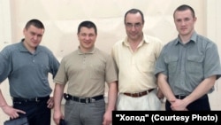 Слева направо: Александр Калаганский, Эдуард Ульман, адвокат Роман Кржачковский, Владимир Воеводин. Май 2005 года
