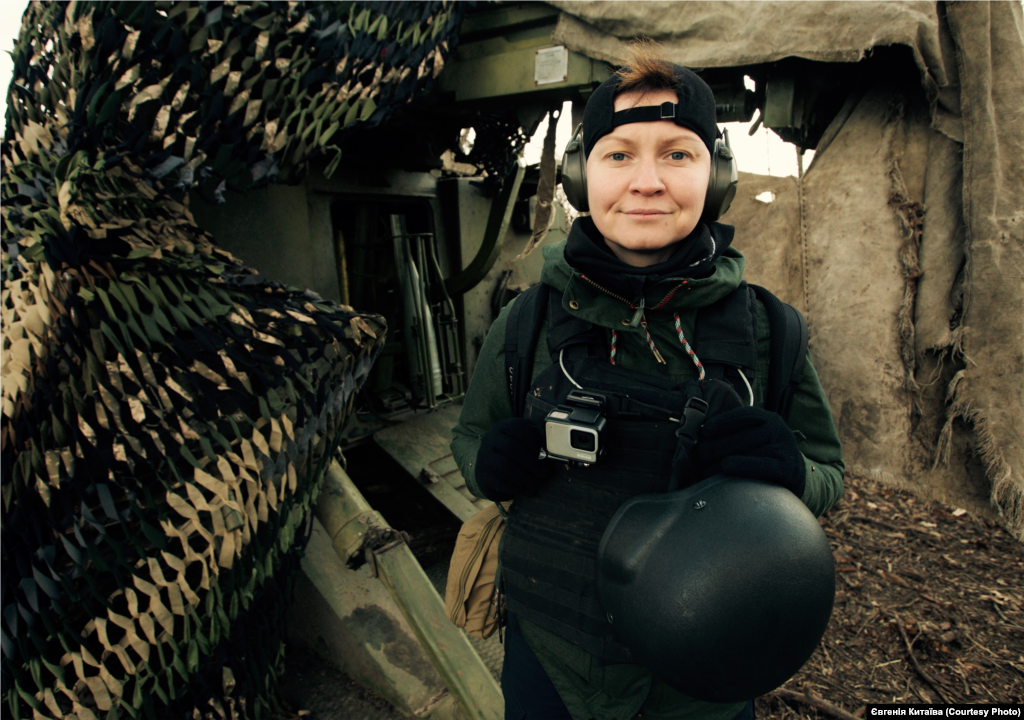 Евгения Русецкая (Китаева), военная корреспондентка Радіо Свобода во время одной из командировок на Донбасс в 2023 году. Она вместе с оператором Анной Кудрявцевой оказала первую помощь украинским военным, раненым в результате российского обстрела, произошедшего во время интервью. В июне 2024 года президент Украины отметил обоих Орденом княгини Ольги III степени