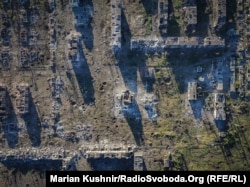 O vedere din dronă arată rămășițele orașului Ceasiv Iar pe 7 iulie. Armata rusă a reușit să captureze recent „sectorul” de est.