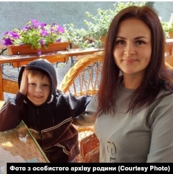 Алексей Бондар с мамой Ириной