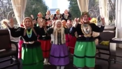 Babinden sau Ziua Moașelor, sărbătorită de bulgăroaicele din Tvardița