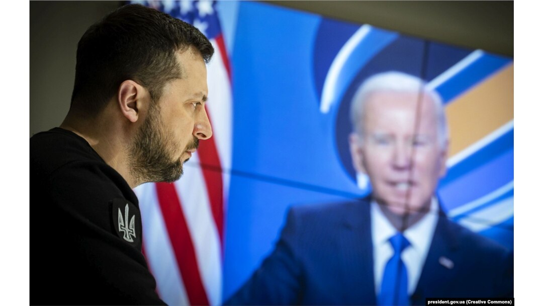 Dezvăluirile recente ale documentelor confidențiale americane arată că SUA nu sunt atât de optimiste cu privire la starea forțelor armate ucrainene pe cât declara președintele Joe Biden în public. Imagine din 29 martie din timpul Summitului pentru democrație online, găzduit de președintele SUA.